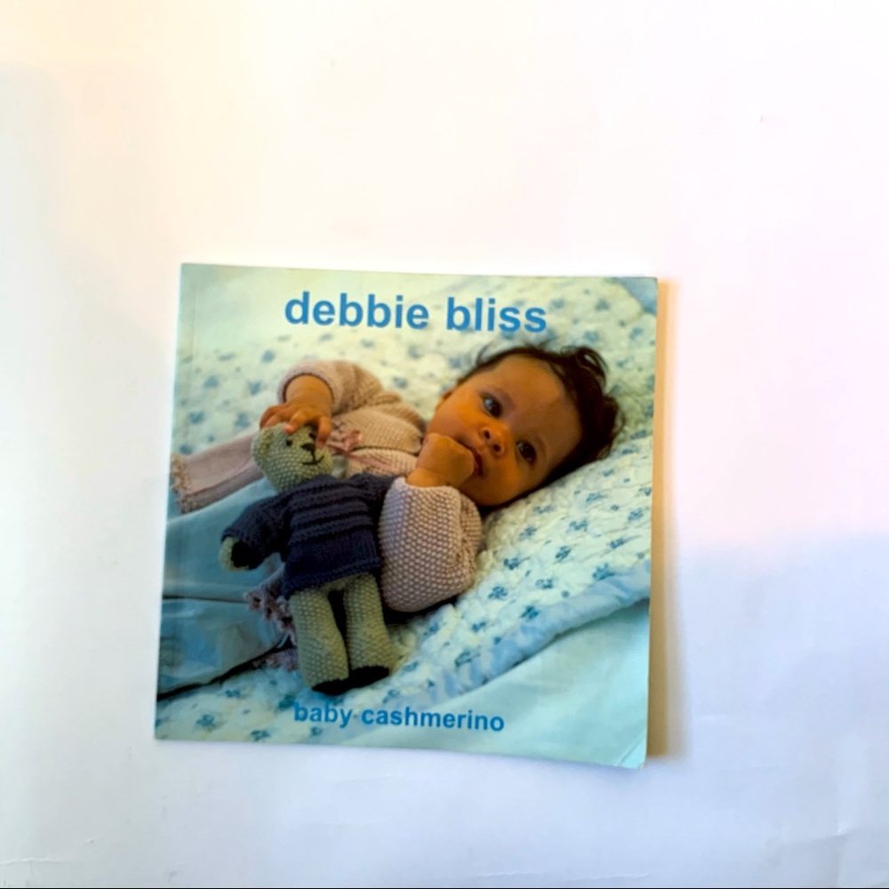 Baby knitting pattern book Debbie bliss